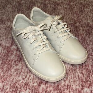 New Women’s OluKai Classic Pehuea Lī ‘Ili White Leather Sneakers Sizes 7, 8 & 9